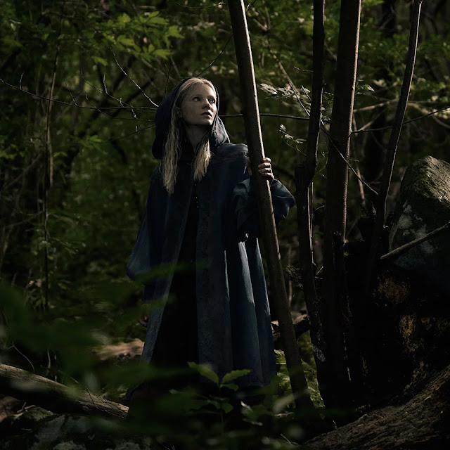 الكشف عن أول الصور الرسمية من داخل مسلسل The Witcher و جميع الشخصيات حاضرة 