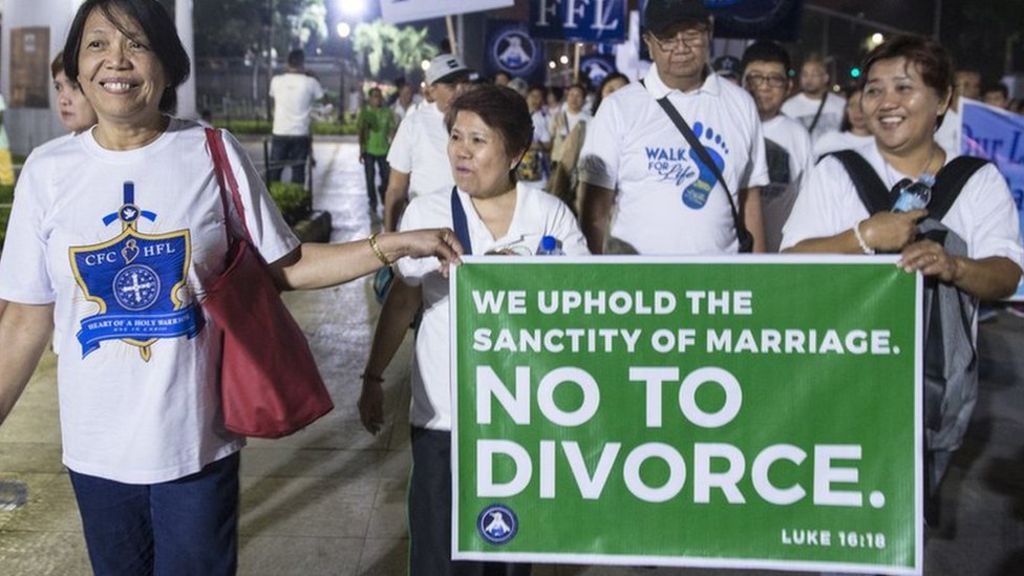 Government in the Philippines Votes to make Secular Divorce Legal as