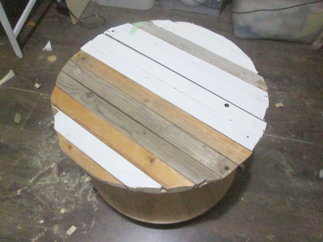 IMG 0141 - שולחן קפה מסליל חוטי חשמל