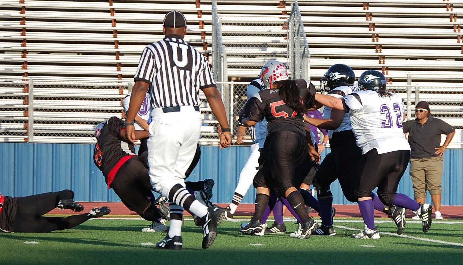 Women Who Play Football "Kill him, Kill the Umpire..."; Some Photos
