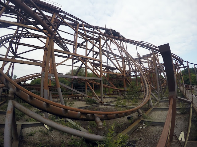 Exploring the creepy abandoned Theme Park: Camelot! 20 Camelot, theme park, urbex, urban exploration, adventure, explore, abandoned, Lancashire, Manchester, memories, gopro, go pro, knightmare, dragon rider, dragon rollercoaster, rust, derelict, renegades, travel, uk, England, off the beaten track, alternative, selfie, ultimate selfie, extreme selfie,