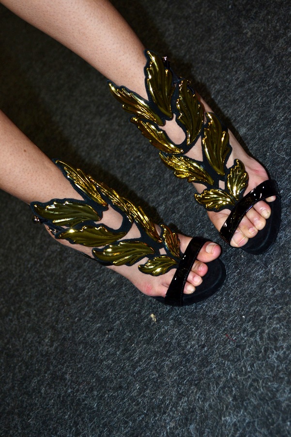 palm leaf heels