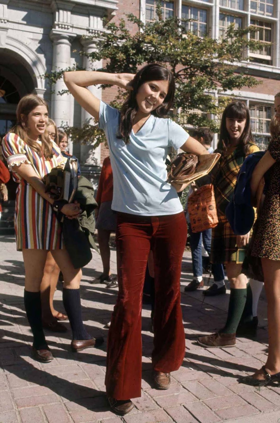 The Influence the Hippie Era Had on Fashion – The Buzzer