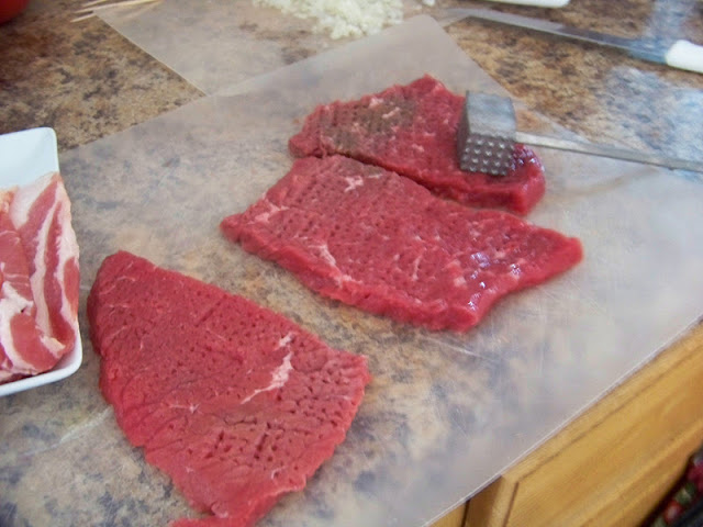 Preparing Benløse Fugle (Boneless Birds)