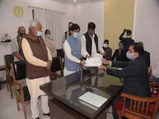 शाहनवाज-सहनी ने दाखिल किया विधान परिषद का नामांकन, मुख्यमंत्री नीतीश भी हुए शामिल शाहनवाज-सहनी ने दाखिल किया विधान परिषद का नामांकन, मुख्यमंत्री नीतीश भी हुए शामिल
