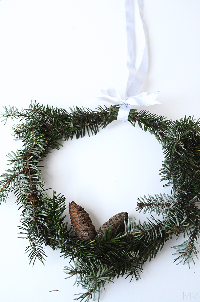 how-to-make-christmas-wreath-diy