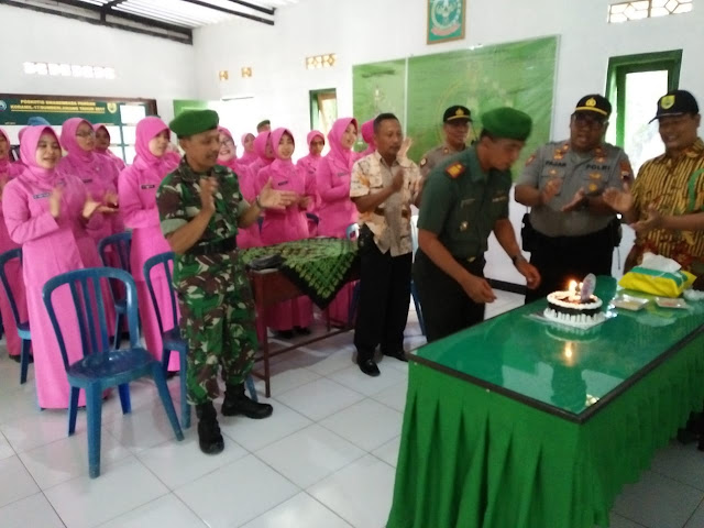 Syukuran HUT TNI Ke-74 Di Sumberlawang Di Gelar Secara Meriah Syukuran HUT TNI Ke-74 Di Sumberlawang Di Gelar Secara Meriah