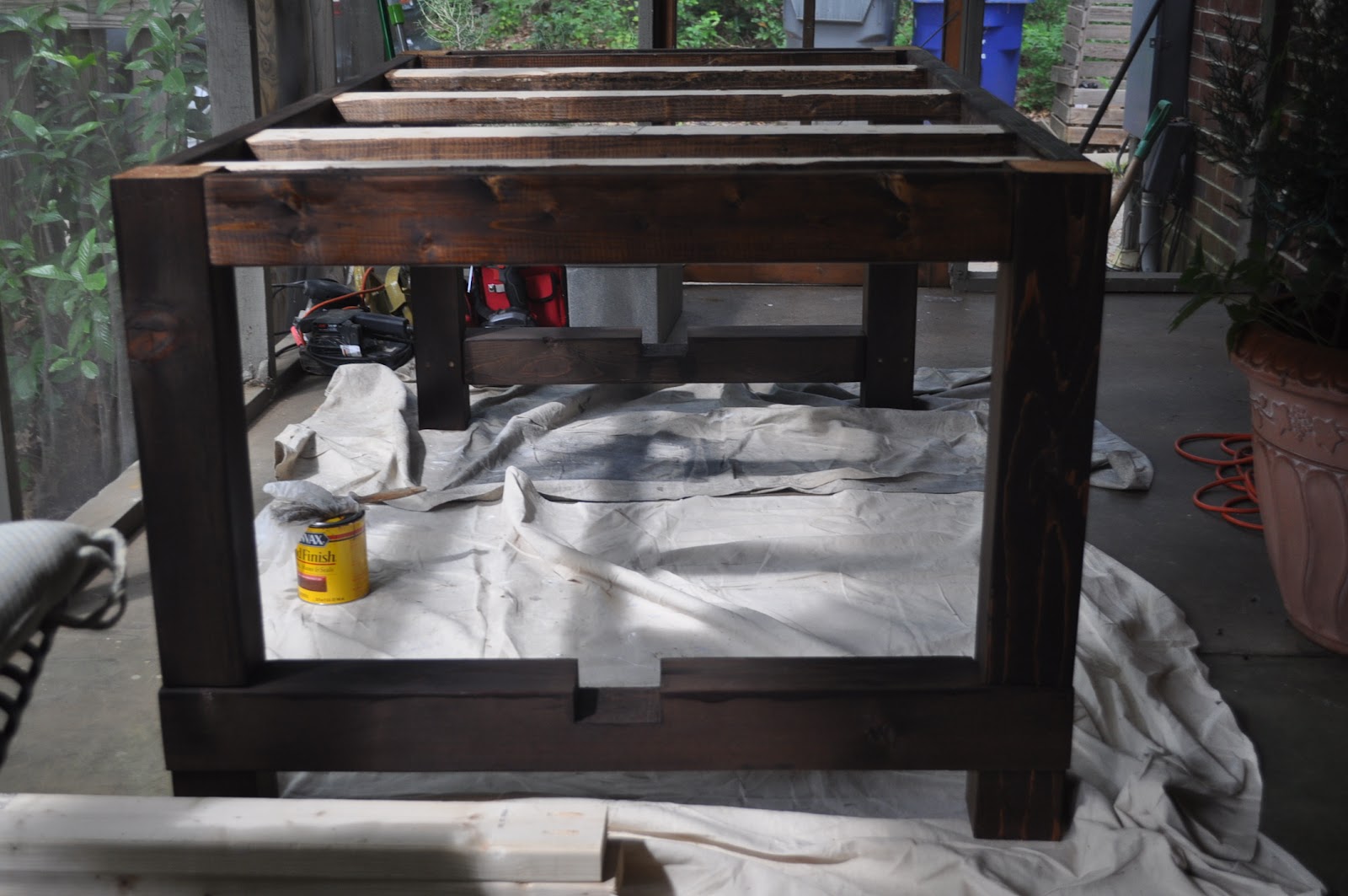 dare to dream...: DIY farmhouse table - part two