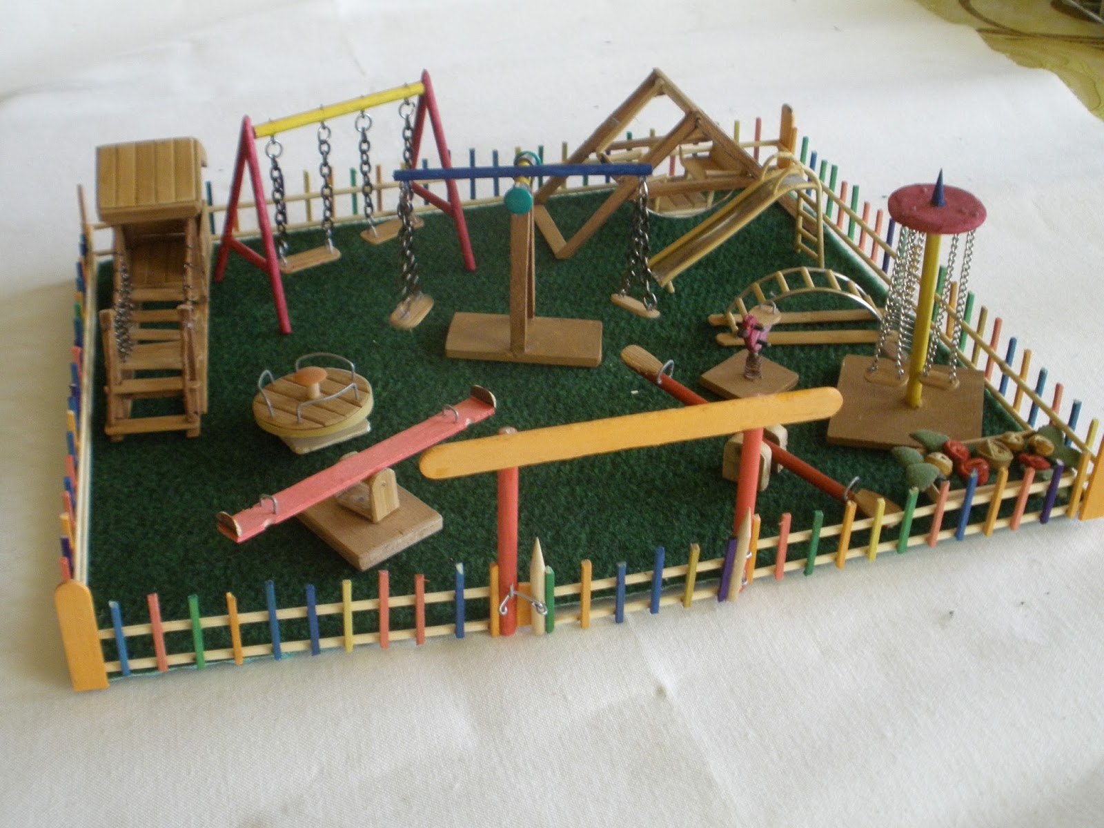 Las manualidades de Pedro: julio 2013