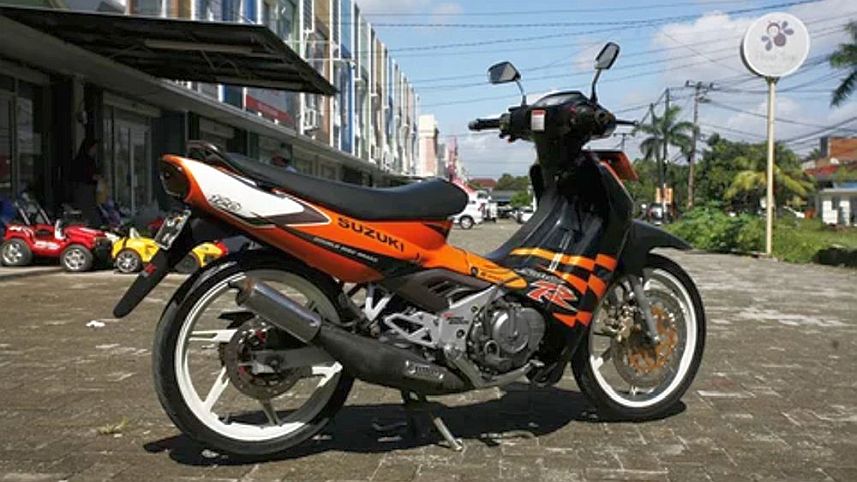 Suzuki Satria 2-Tak, Si Bebek Kencang yang Minim Penyakit - Berita ...