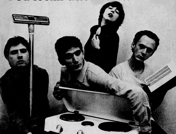 OLD, WEAK BUT ALWAYS A WANKER - THE PUNK YEARS: V/A - PAKET ARANŽMAN