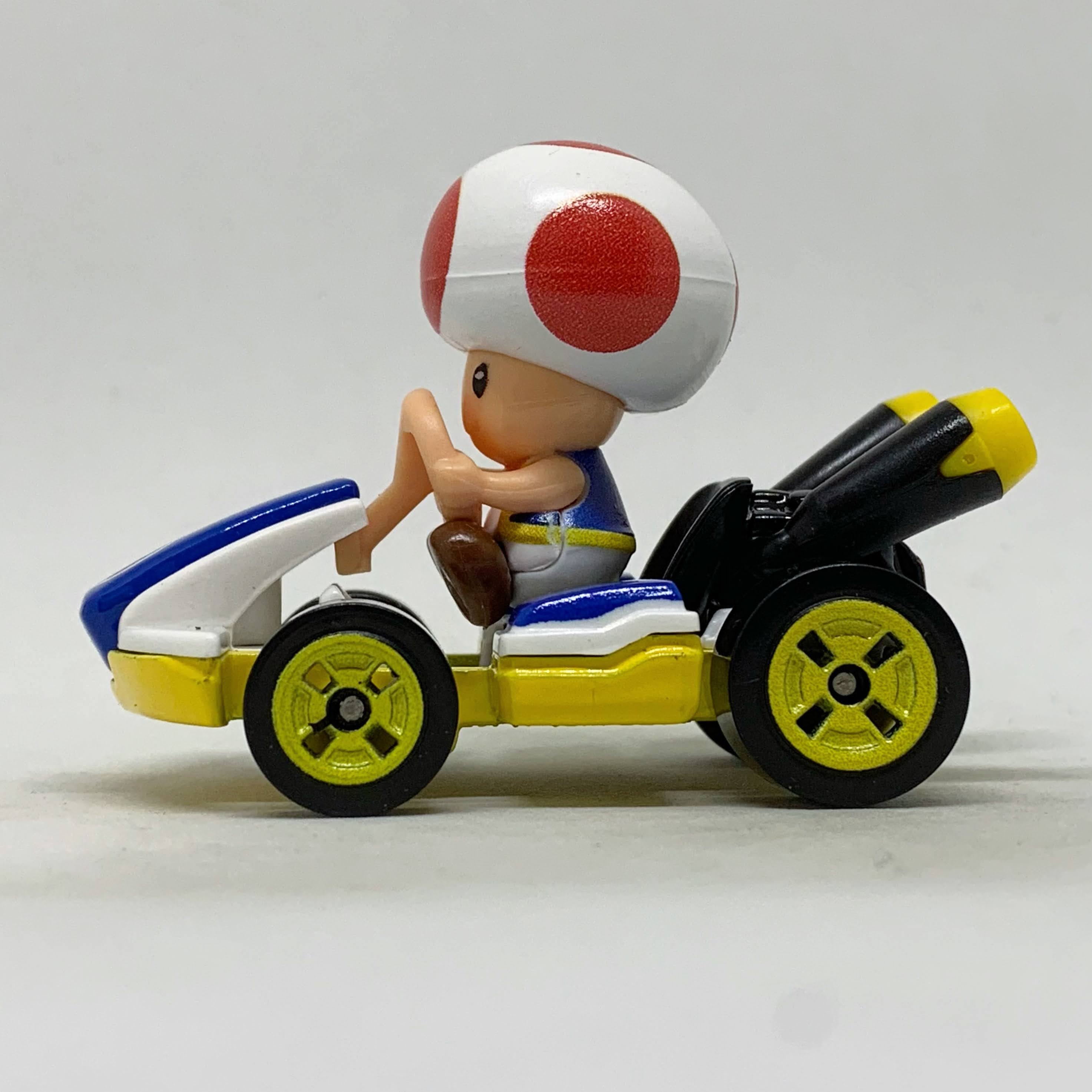JULIAN'S HOT WHEELS BLOG Toad Standard Kart (2020 Mariokart)