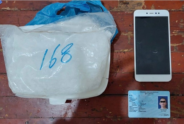 Sabu 1 Kg lebih, Diamankan Polda Kepri dari Dua Pelaku Sabu 1 Kg lebih, Diamankan Polda Kepri dari Dua Pelaku