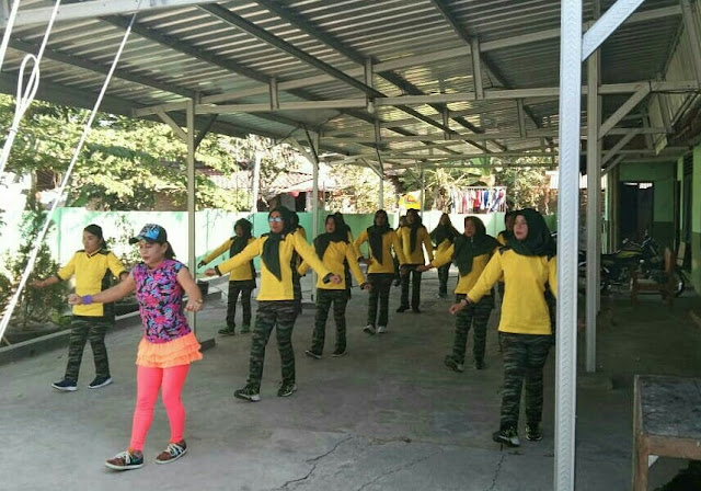 Agar Tetap Bugar Dan Sehat Persit Koramil 20 Cawas Adakan Senam Bersama