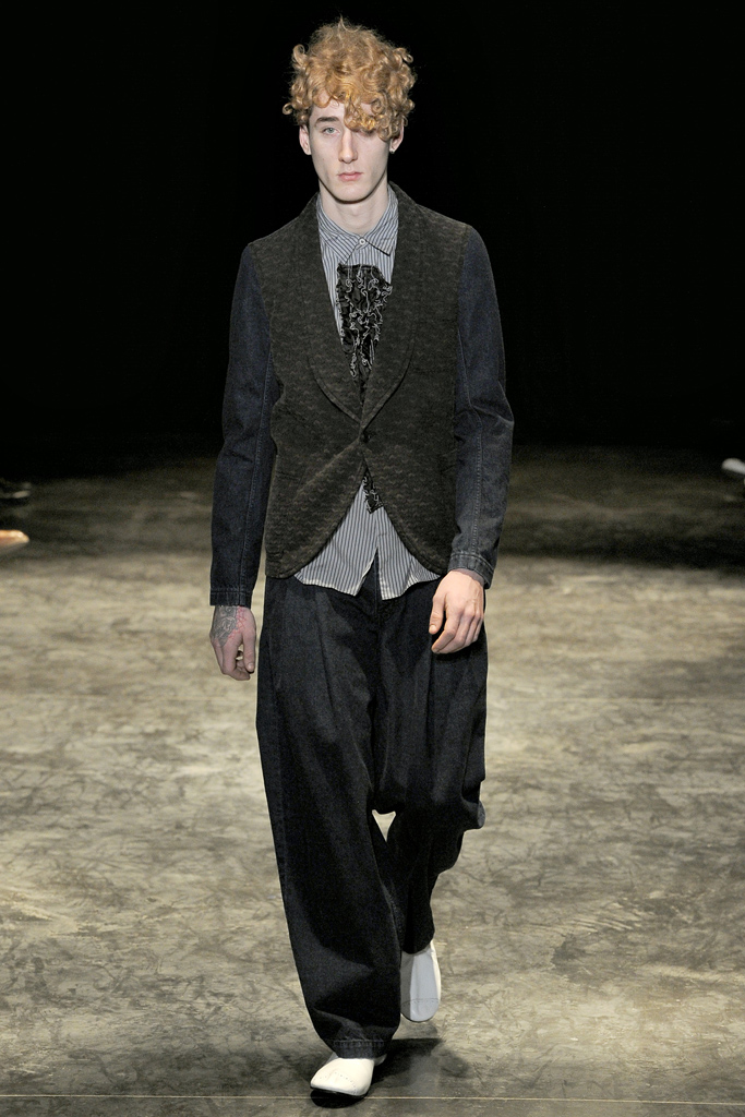 コレクション：2011 A/W COMME des GARCONS HOMME PLUS