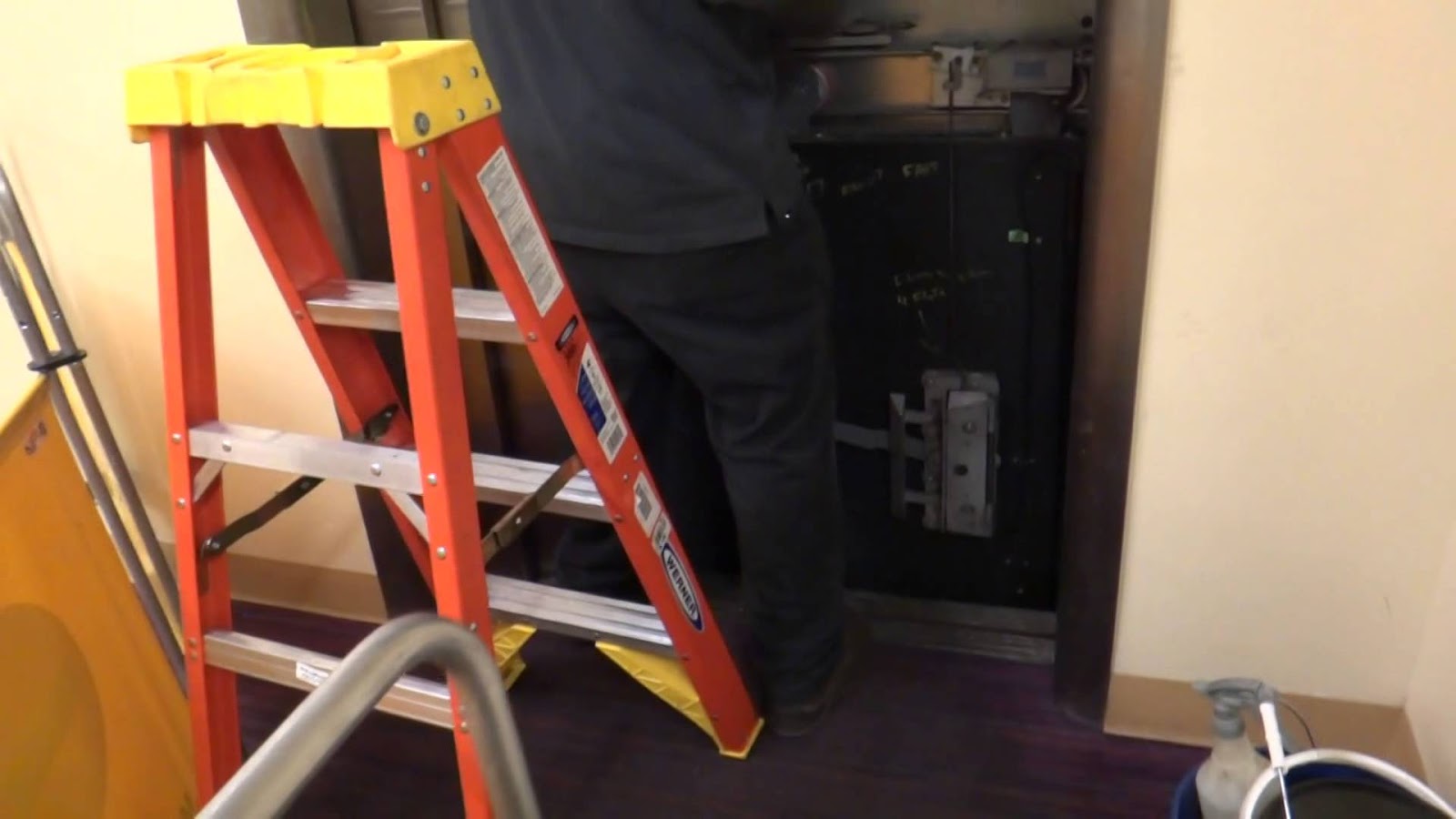 MEC&F Expert Engineers The crushing death of Robert Myers, a 60year