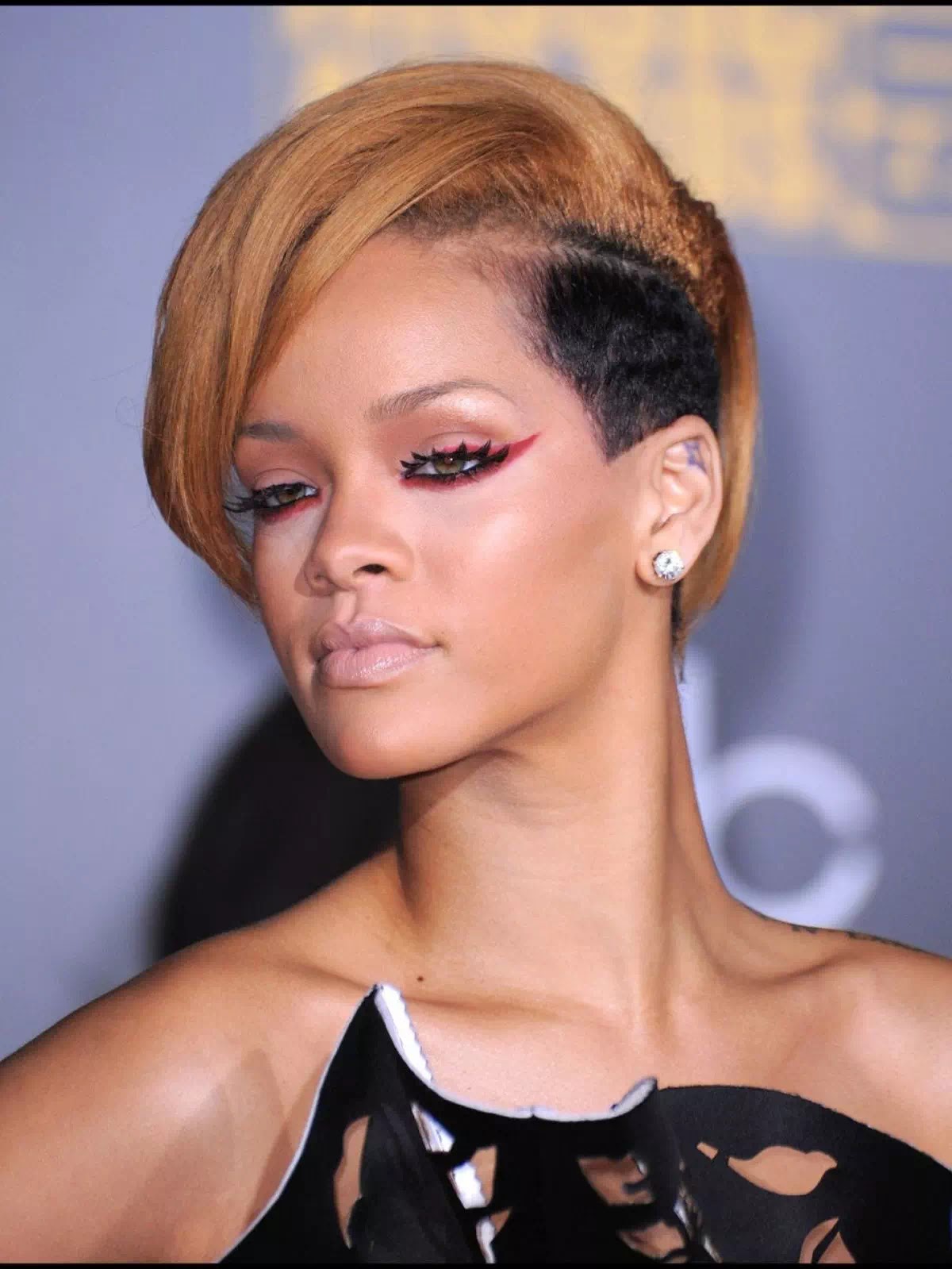 Rihanna Hairstyles Star Hairstyles