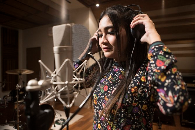 Kumpulan Lagu Nella Kharisma Terbaru Download Mp3 Lengkap