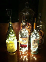 Lámparas con botellas de vidrio recicladas