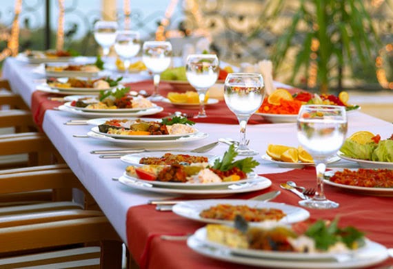 5 tips to throw a stress free dinner party diva likes