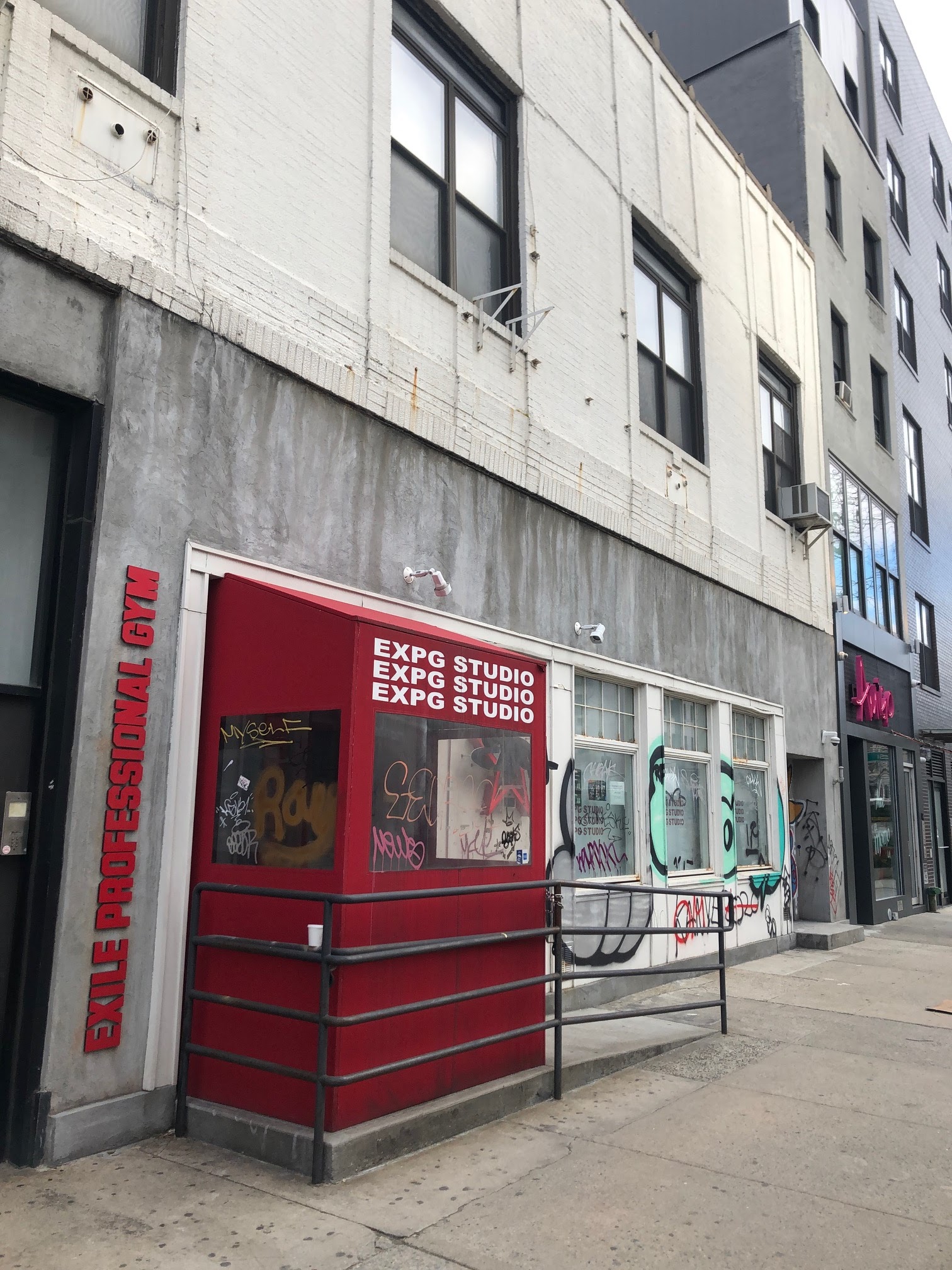 Ev Grieve Expg Studio Is Closing On 2nd Avenue