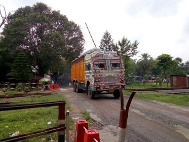 হিলি বন্দরে আমদানি-রপ্তানি শুরু