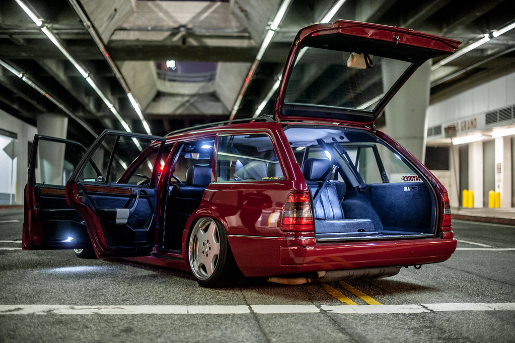 Mercedes Benz w124 stance