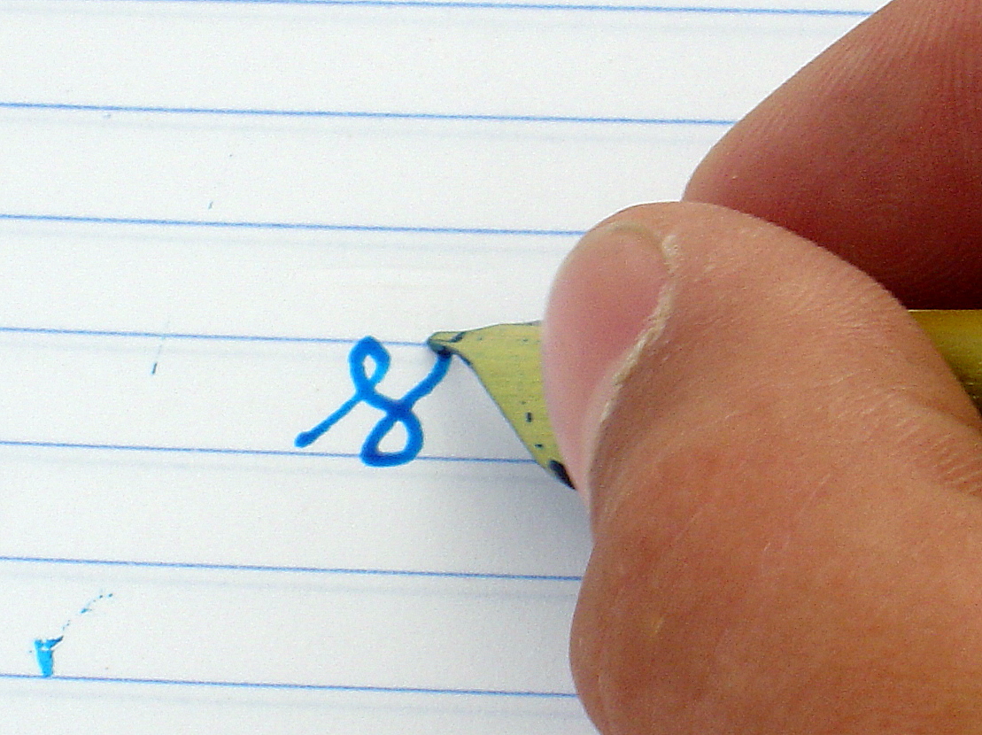 Tyler Dahl It's finally here! The long awaited bamboo dip pen tutorial!