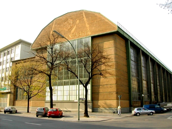 fabbrica turbine AEG-Berlino-Peter Behrens-curtain wall