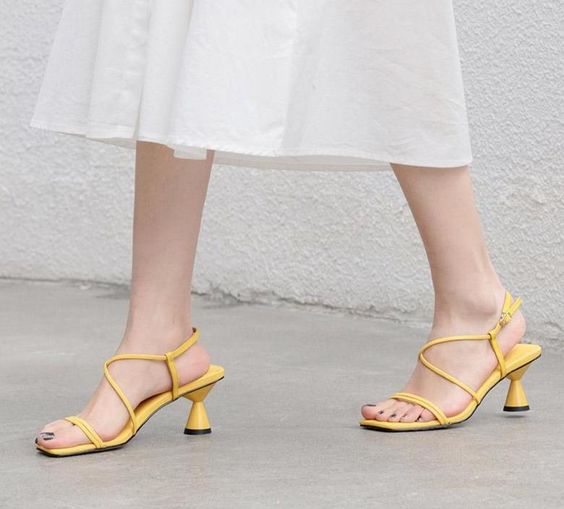 STYLE FILE: THIN STRAP HEELS