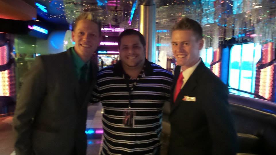 CRUISE ADDICT JUNKIE Carnival Sensation (Aug 2014)