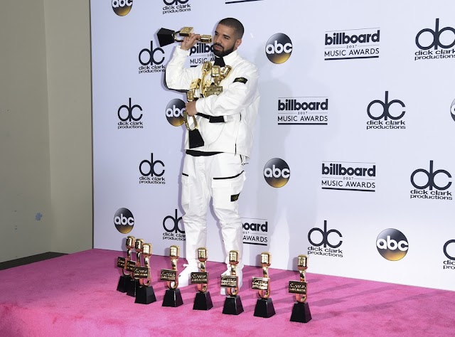 Drake bate recorde de Adele e leva 13 prêmios no Billboard Music Awards "Noticias"