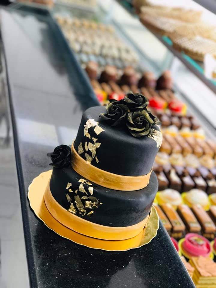 Top Rated Online Cake Delivery Shop in Kolkata, International Designer C...