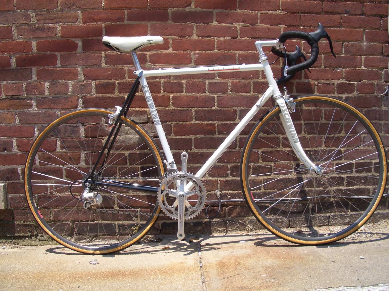 Vic's Classic Bikes Schwinn Peloton 58cm 650.