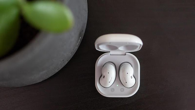 9. Samsung Galaxy Buds Live