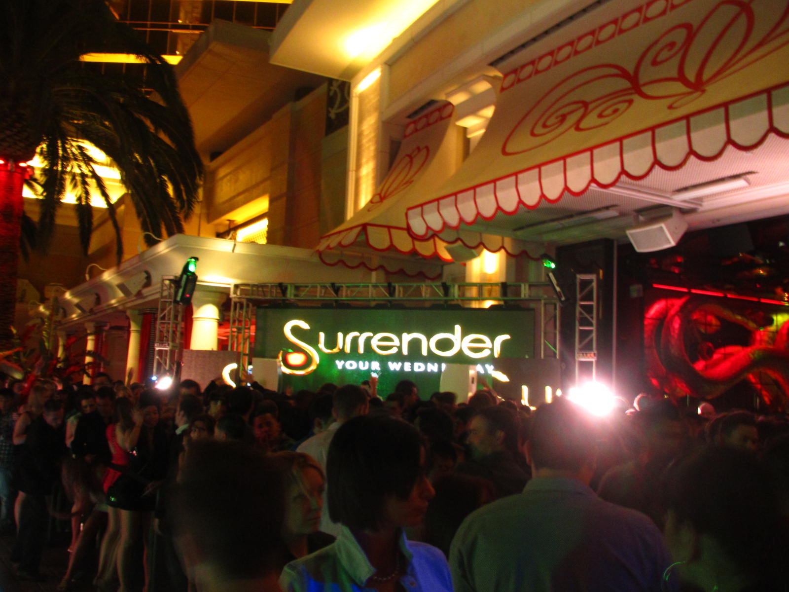 Global Fashionista: Las Vegas: Part 2 with my high school friends and