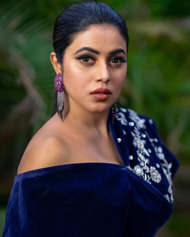 Actress Poorna Shamna Kasim Latest Stunning Photos