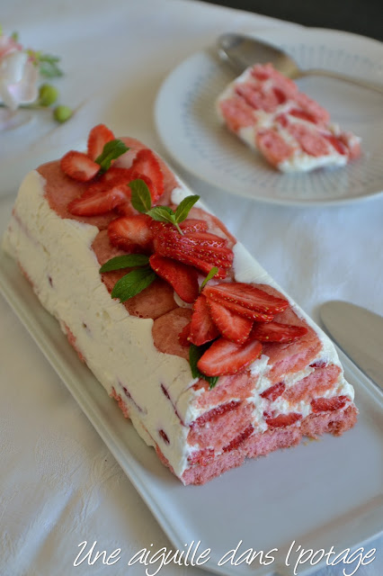 Charlotte-fraises-Plougastel -biscuits roses -Reims-fossier-dessert-facile