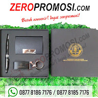 Distributor Gift Set, Souvenir Gift Set Grafir, Gift Set Murah, gift set kulit, gift set isi bolpen dan tempat kartu nama, Souvenir Gift Set Grafir 2 In 1, Souvenir Gift Set Grafir 3 In 1, Souvenir Gift Set Premium