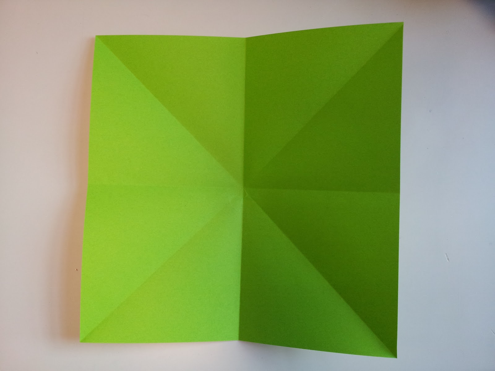 Paper Moon: How to Make an Origami Box