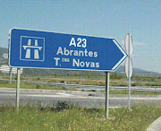 E QUE TAL UMA PROVIDÊNCIA CAUTELAR PARA INDMENIZAR A "FUGA" DO TAL ARQUITECTO c/2.500 Assinaturas?