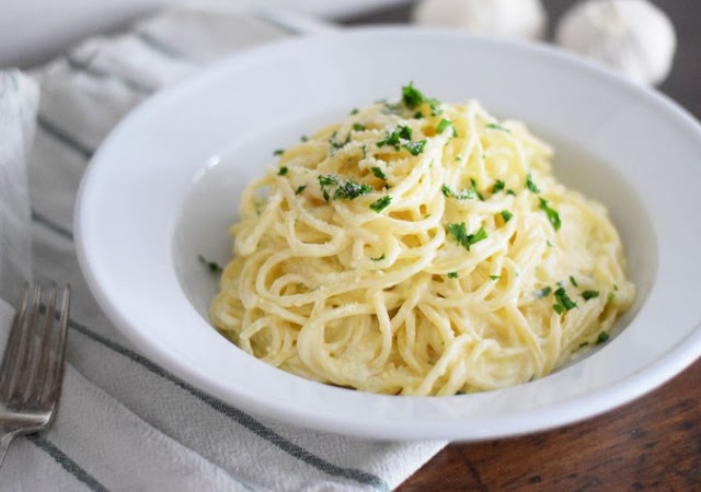 Creamy Four Cheese Garlic Spaghetti Sauce #dinner #recipes
