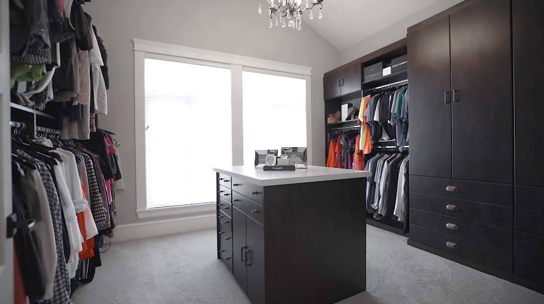 57 Interior Design Photos vs. 319 184 St, Surrey, BC Luxury Home Tour