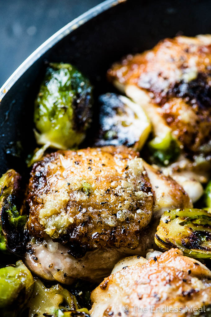 CRISPY GARLIC BUTTER CHICKEN AND BRUSSELS SPROUTS COOKS DISHES