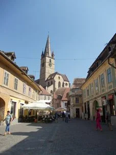 Sibiu - strada ce duce spre Turnul Scărilor și spre Pasajul Scărilor