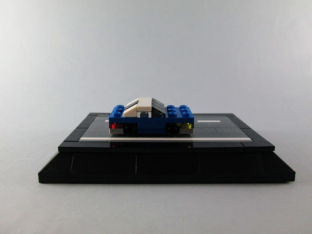 MOC LEGO Carro azul em micro escala