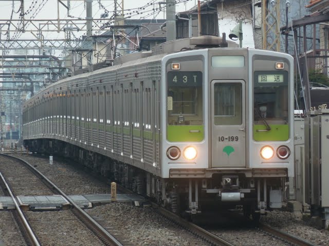 都営新宿線　回送2　10-000形190F