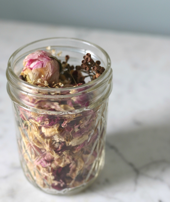 How To Make DIY Potpourri With Wedding Flowers 17 Apart