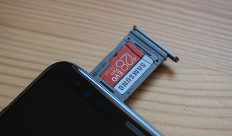transfer-files-to-sd-card-smartphone