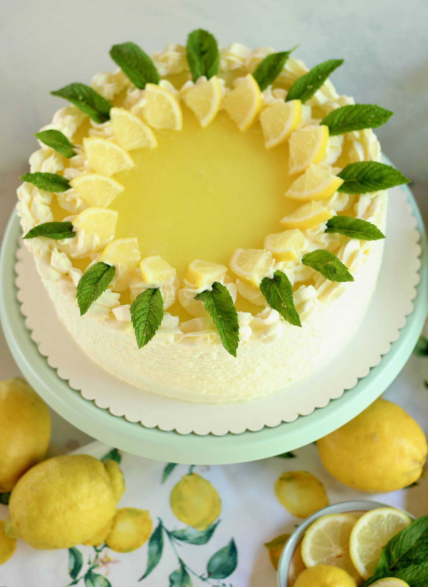 🍋 Super erfrischende Zitronen-Joghurt-Torte mit Götterspeise! 🍋 ...